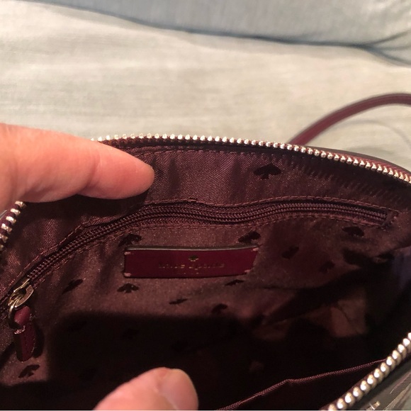 NWT Kate Spade Tinsel Berry Floral small crossby shoulder strap purse bag - Picture 4 of 5